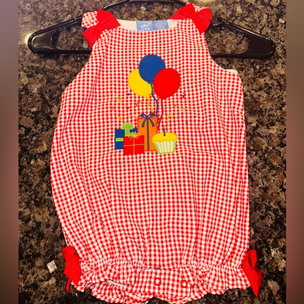 Baby Crew 24m red gingham balloon bubble - perfect for parties